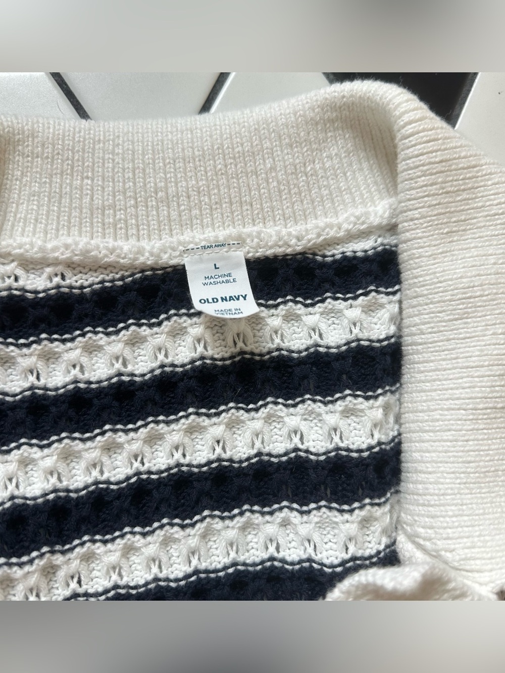 Striped crochet like top - Picture 3 of 3